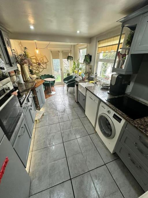 My Sky - Serviced House Well Situated * Londra